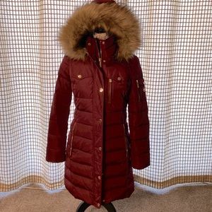 Michael Kors Faux Fur Trim Down Puffer Coat (Burgundy) Pristine condition.